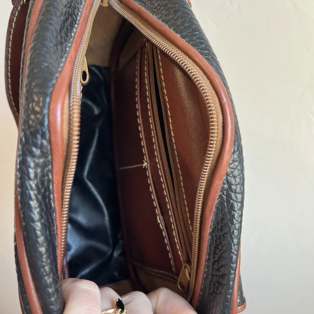 Vintage Cross Body Leather‎ Purse Black Brown Leather Tassel LG Classic Small